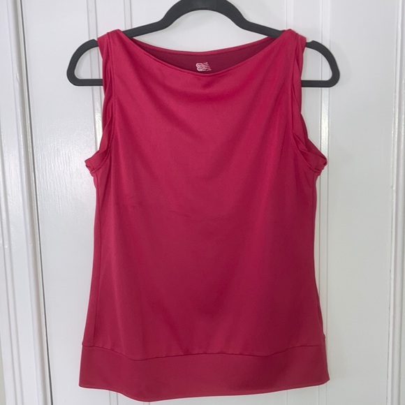 ⭐️ 3/$20 ⭐️ New Balance athletic top, sleeveless - Picture 1 of 4